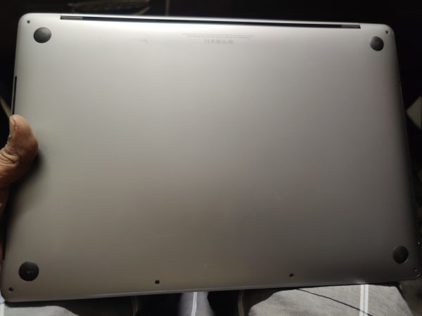 MacBook Pro 2018 - Image 4