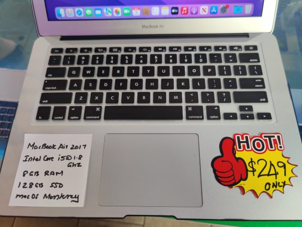MacBook Air 13 - Image 3