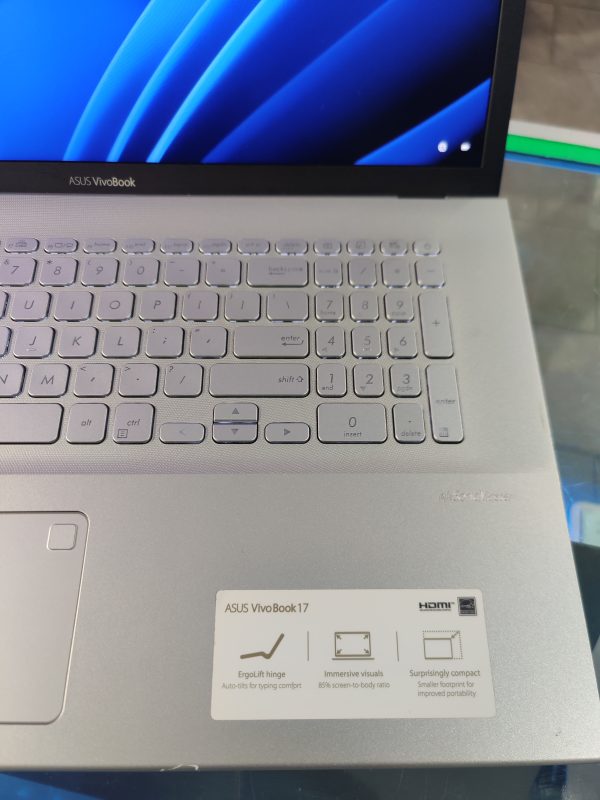 Asus Vivo book 17 - Image 5