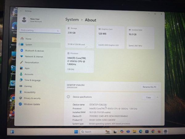 Lenovo ThinkPad T490 - Image 3